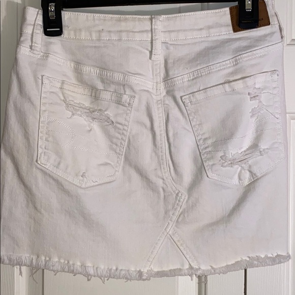 American Eagle White Denim Mini Skirt - Picture 2 of 2